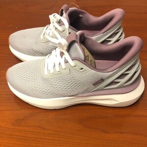 Kizik Womens Athens 2 hands-free Sneakers Sz 6.5 brand new
